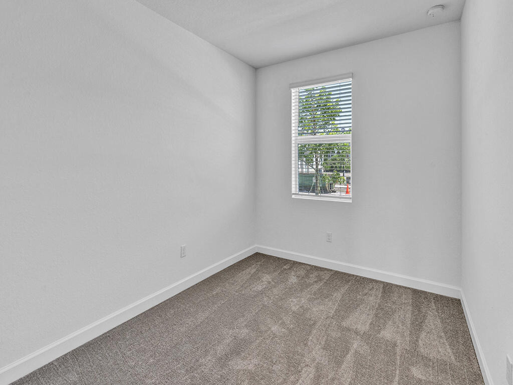 380 Se Crossoak Lane - Photo 18