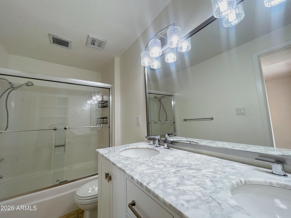 2401 E Meadowbrook Avenue - Photo 23