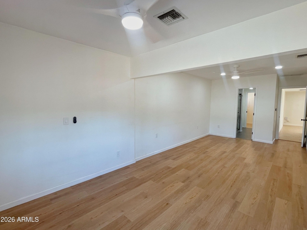 2401 E Meadowbrook Avenue - Photo 14