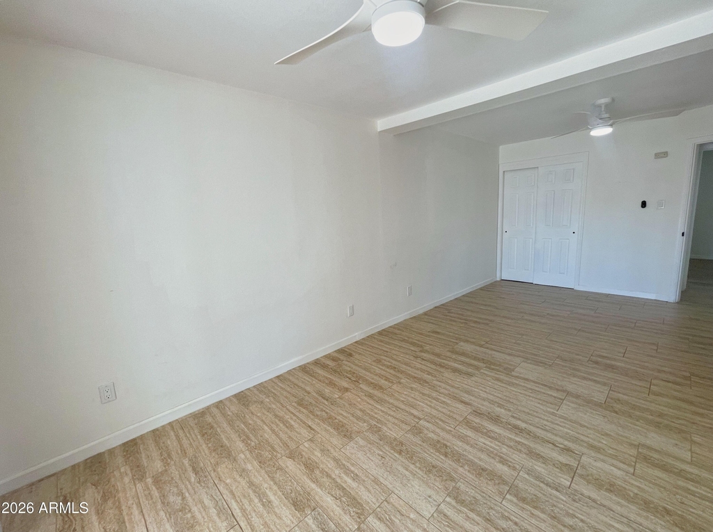 2401 E Meadowbrook Avenue - Photo 24
