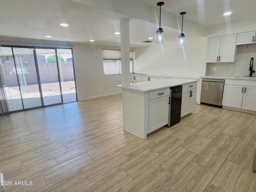 2401 E Meadowbrook Avenue - Photo 7