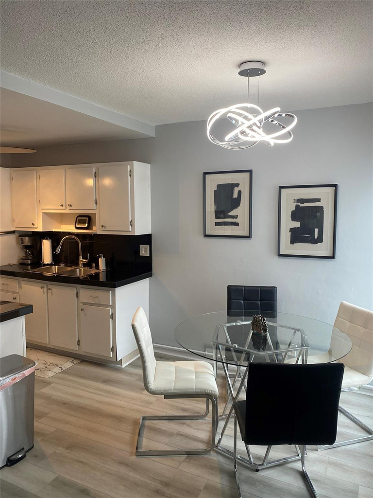 224 Hibiscus Avenue - Photo 14