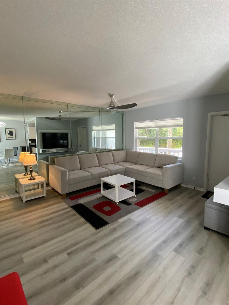 224 Hibiscus Avenue - Photo 7