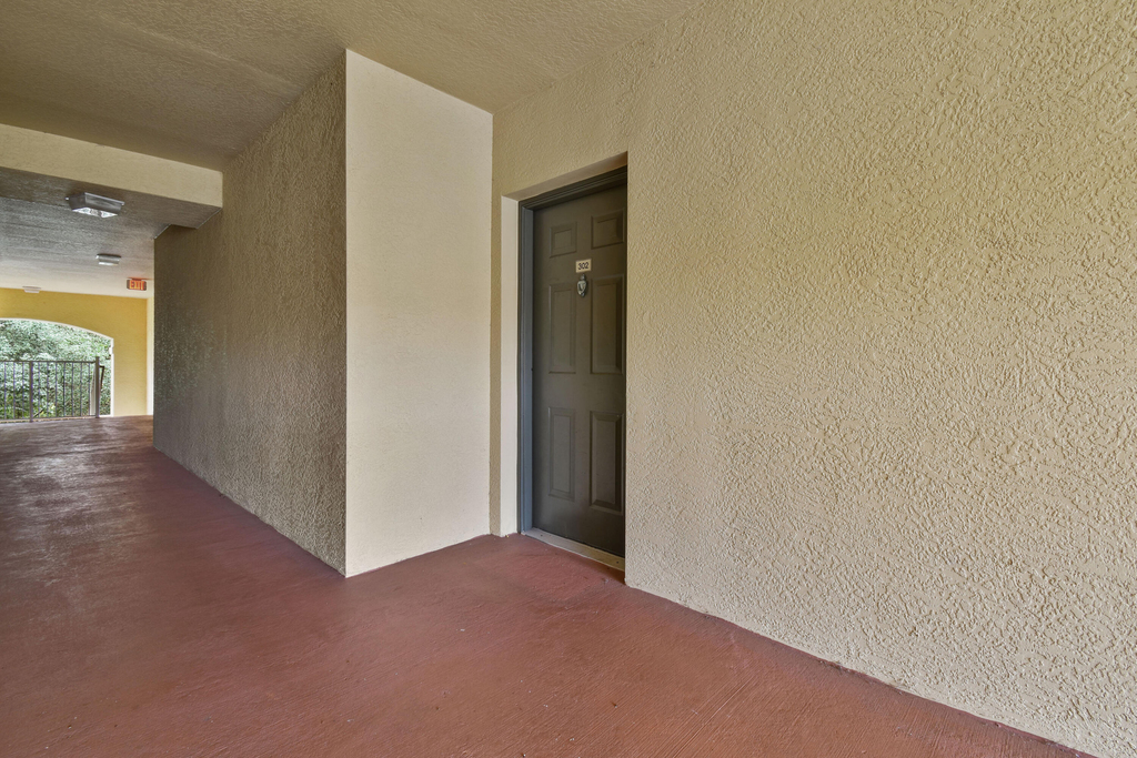 6556 Emerald Dunes Drive - Photo 2