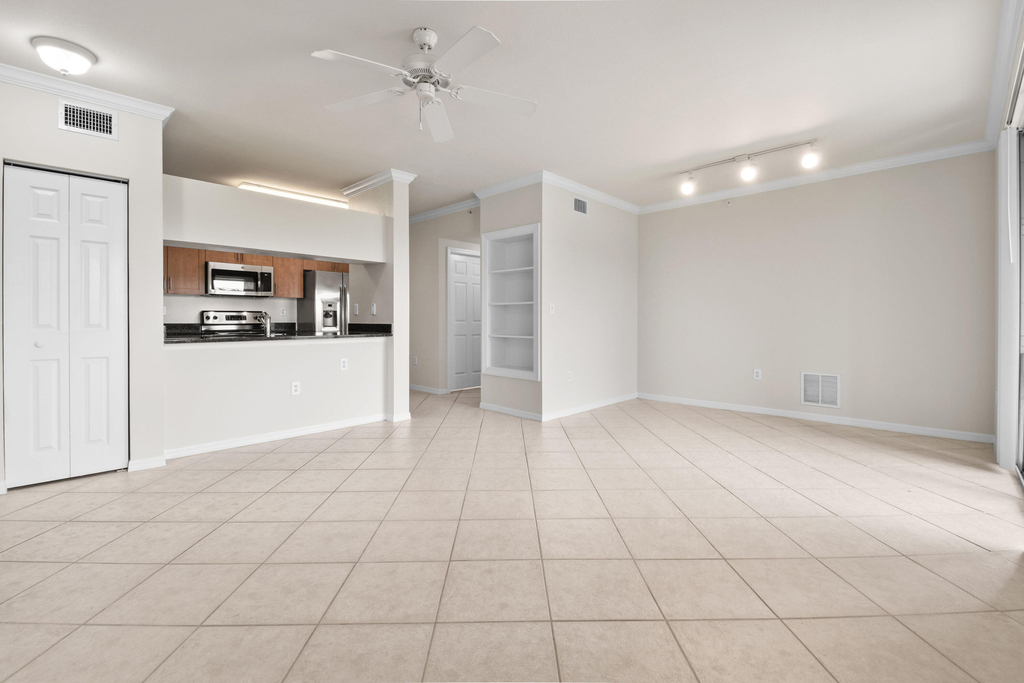 6556 Emerald Dunes Drive - Photo 4