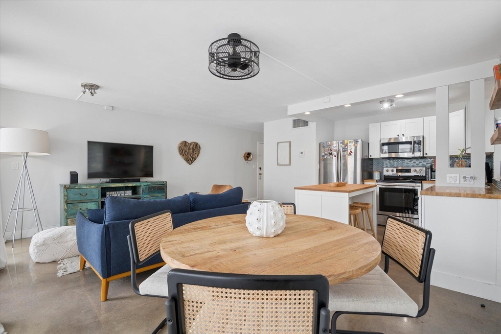 524 Orton Avenue - Photo 3