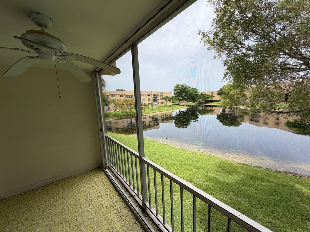 5750 Nw 64th Avenue - Photo 19