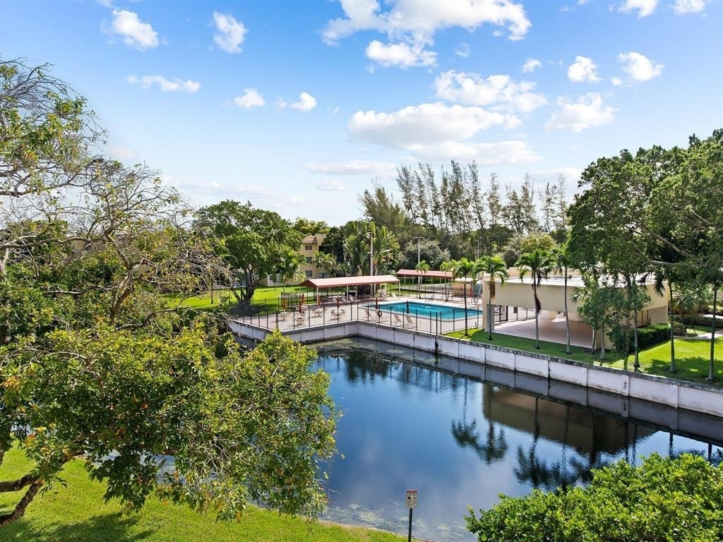 5750 Nw 64th Avenue - Photo 9