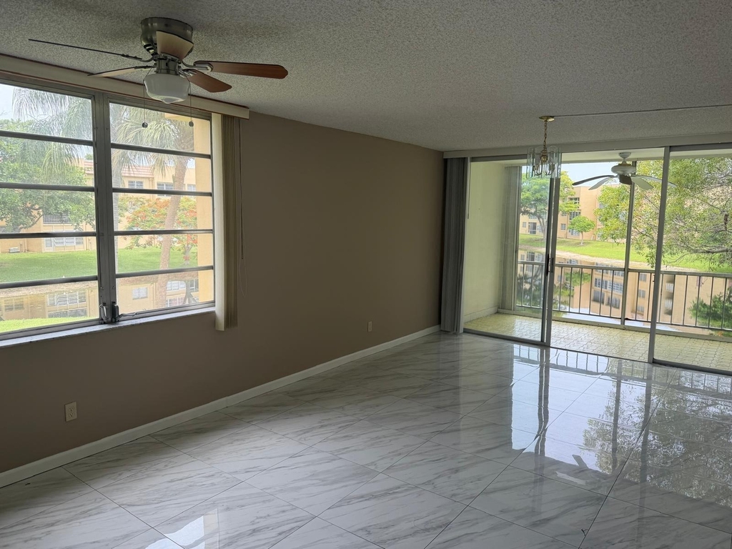 5750 Nw 64th Avenue - Photo 13