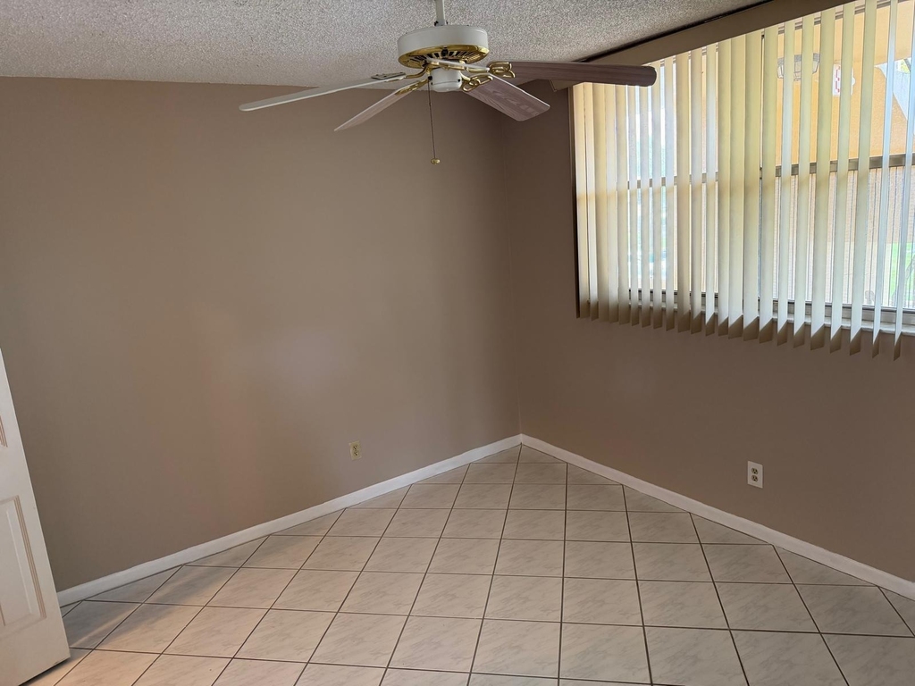 5750 Nw 64th Avenue - Photo 11