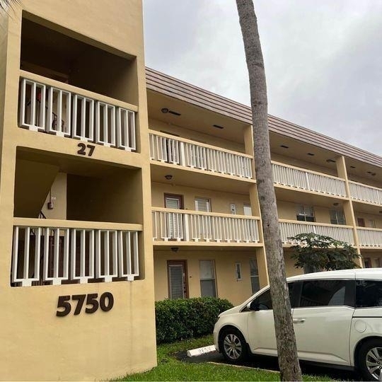 5750 Nw 64th Avenue - Photo 2