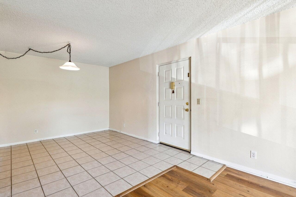 618 Sea Pine Way - Photo 4