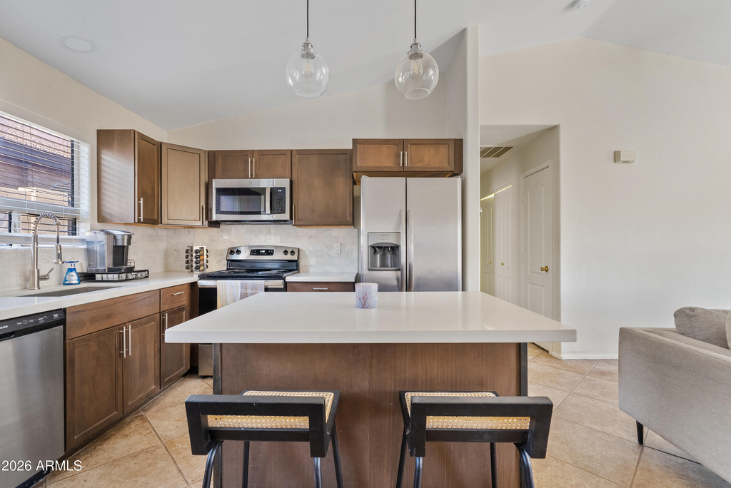10901 W Lewis Avenue - Photo 4