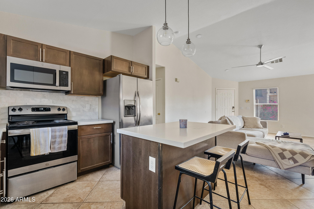 10901 W Lewis Avenue - Photo 5