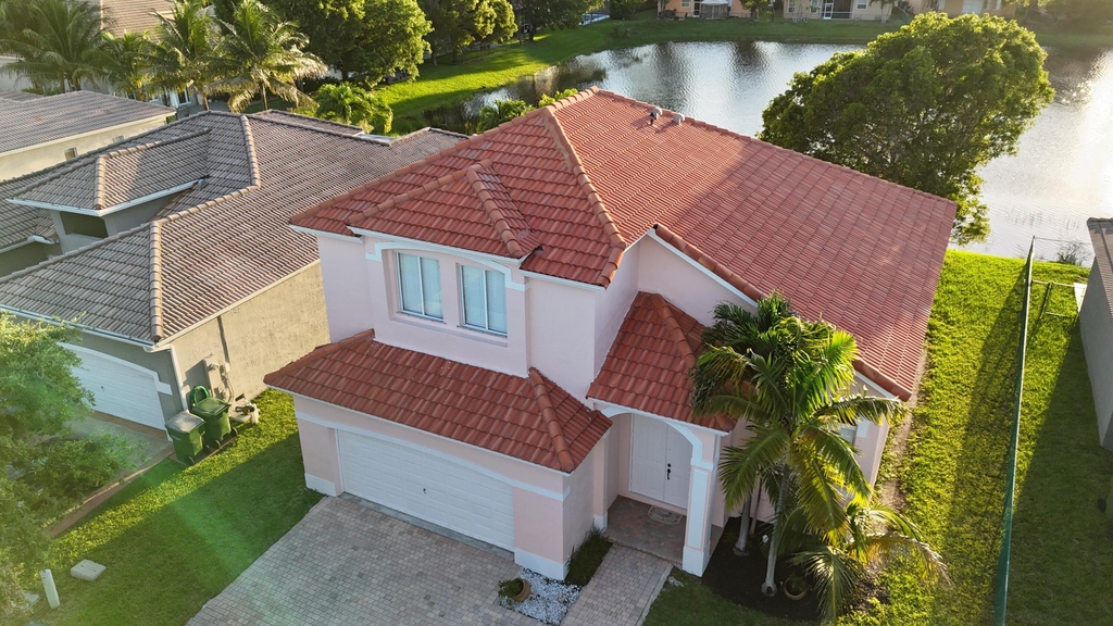 2202 Se 17th Avenue - Photo 0