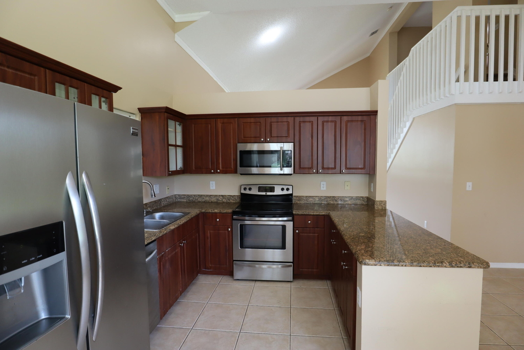 2202 Se 17th Avenue - Photo 7