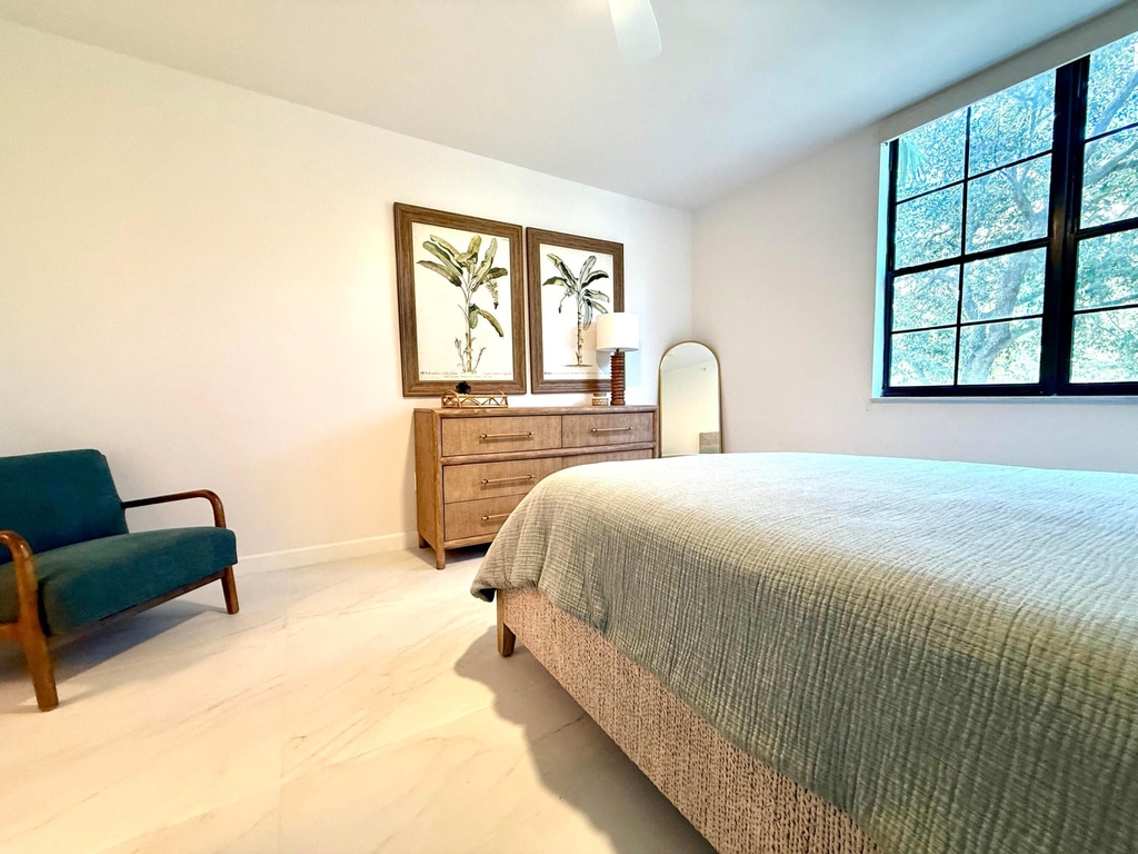 780 S Sapodilla Avenue - Photo 10