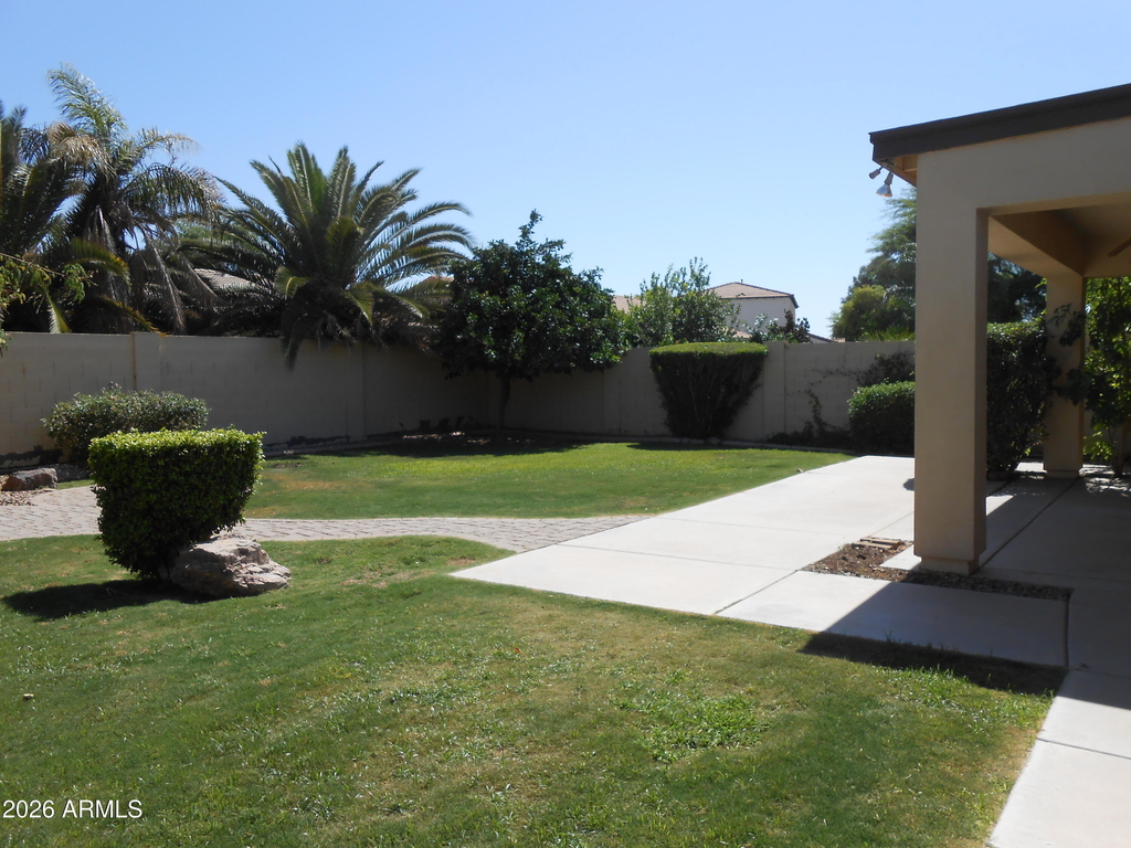3077 E Blue Ridge Place - Photo 5