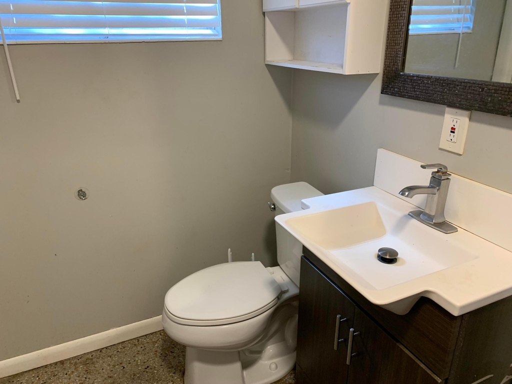 363 Hosbine Street - Photo 15