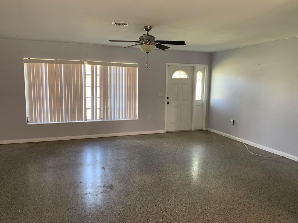 363 Hosbine Street - Photo 7