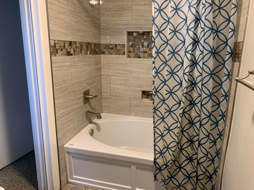 363 Hosbine Street - Photo 14