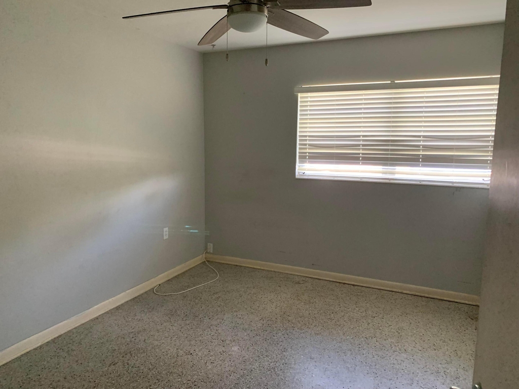 363 Hosbine Street - Photo 13