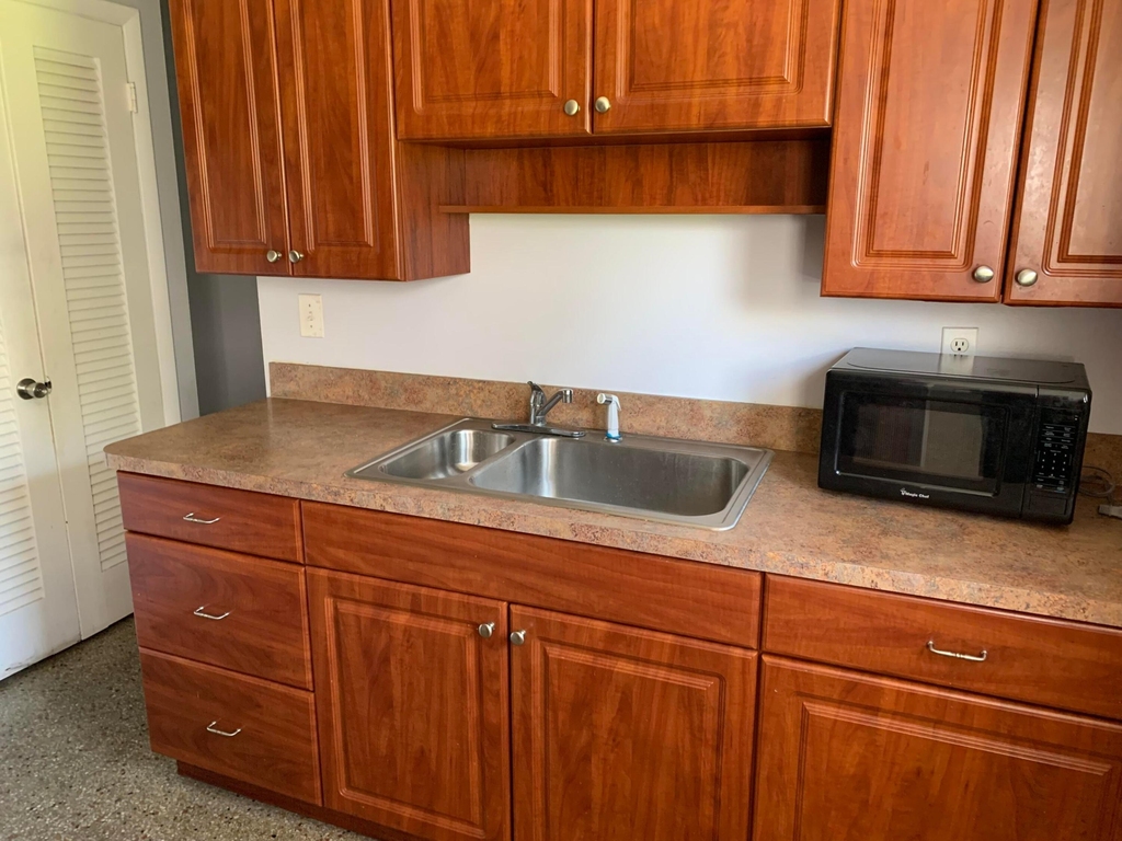 363 Hosbine Street - Photo 4
