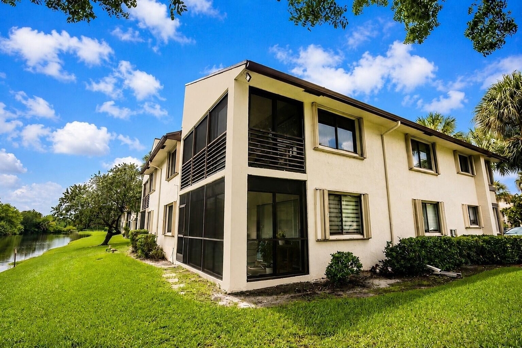 9310 Sw 23rd Street - Photo 7