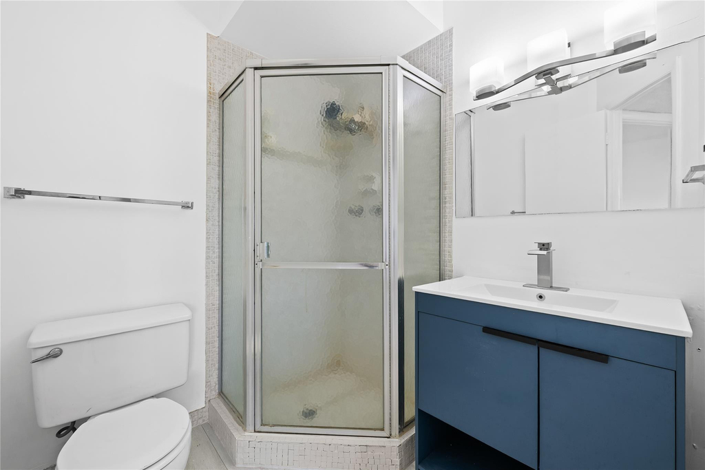 5031 W Oakland Park Boulevard - Photo 7