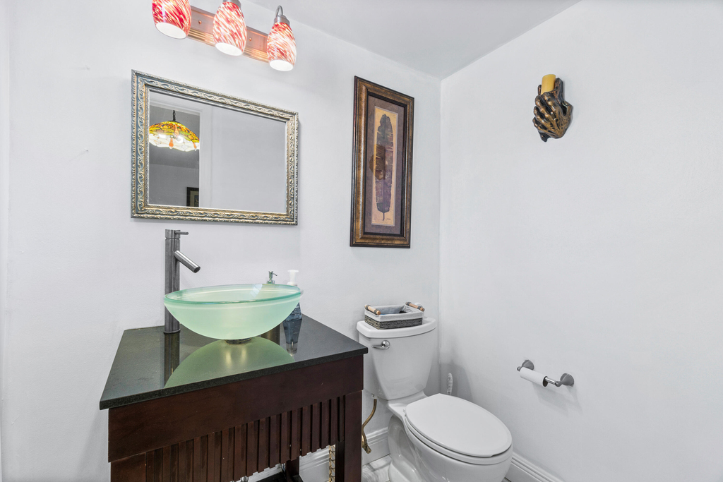658 Ne 6th Court E - Photo 13