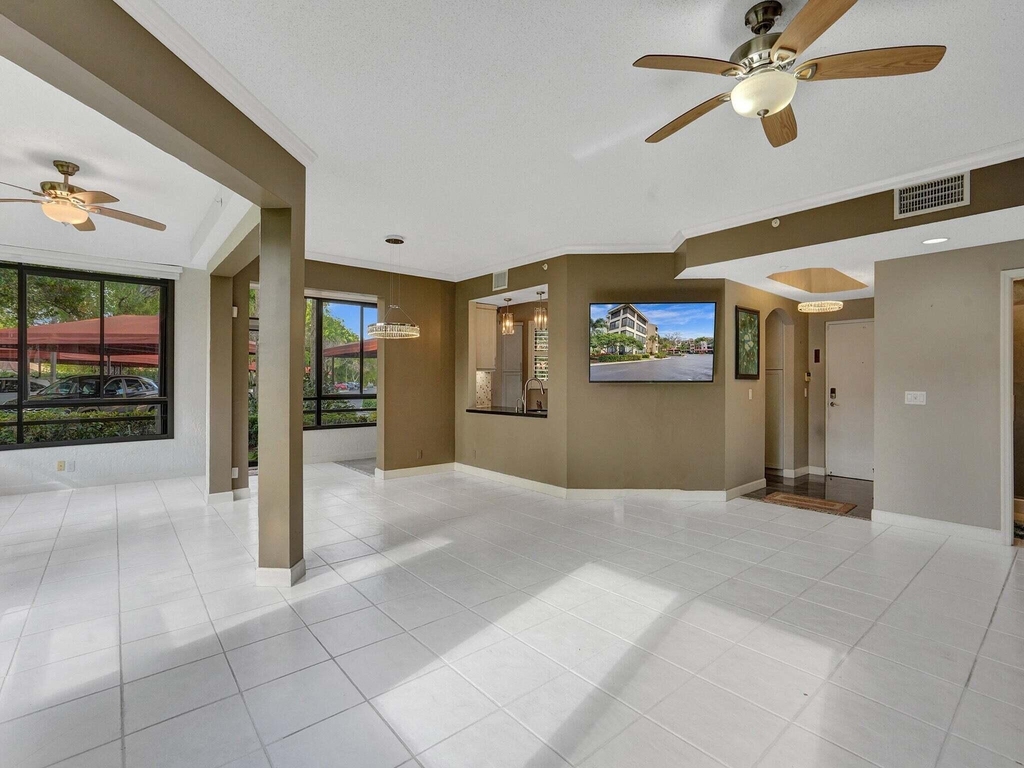 7546 La Paz Boulevard - Photo 8