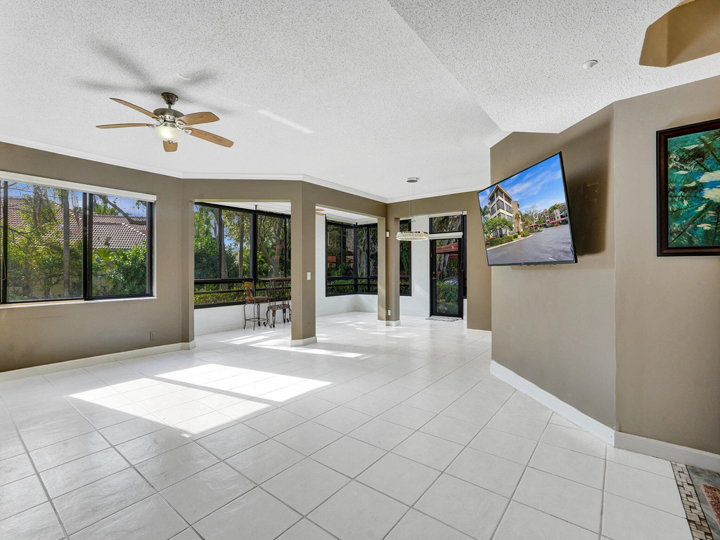 7546 La Paz Boulevard - Photo 4