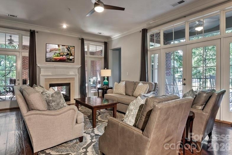 2100 Queens Road W - Photo 13