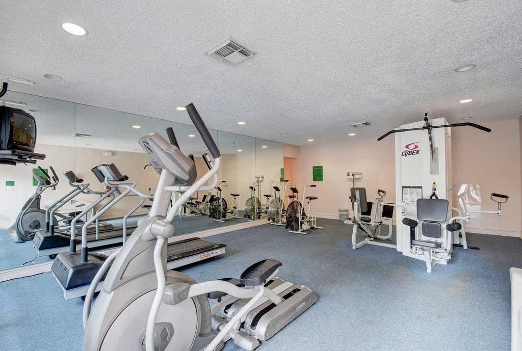 11 Royal Palm Way - Photo 31