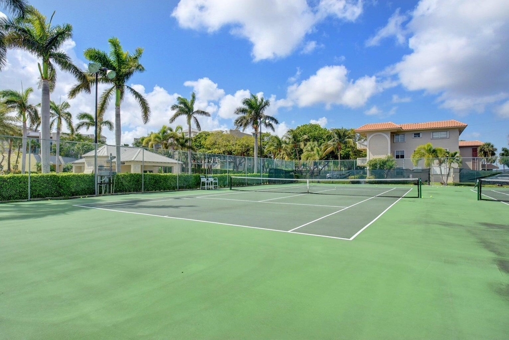 11 Royal Palm Way - Photo 26