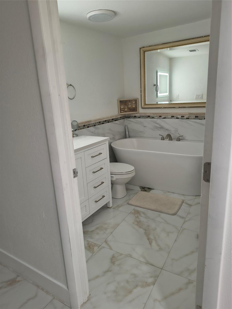 2206 Coolidge Street - Photo 4