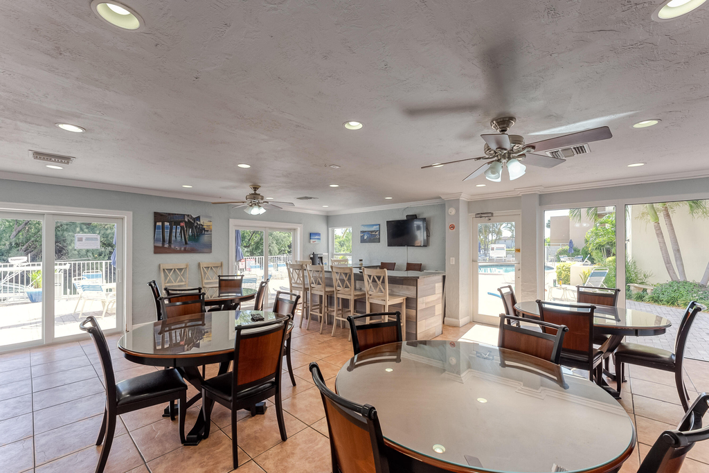 2850 Ne 14th St Causeway - Photo 9