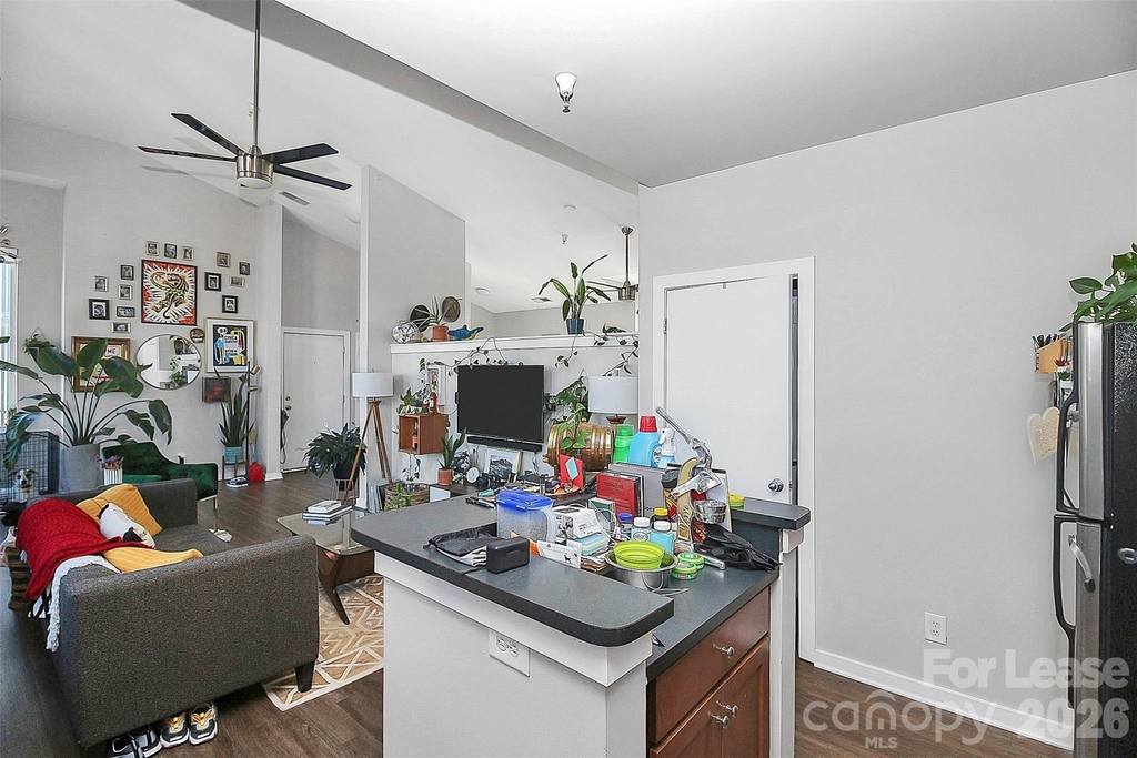 1220 N Caldwell Street - Photo 5