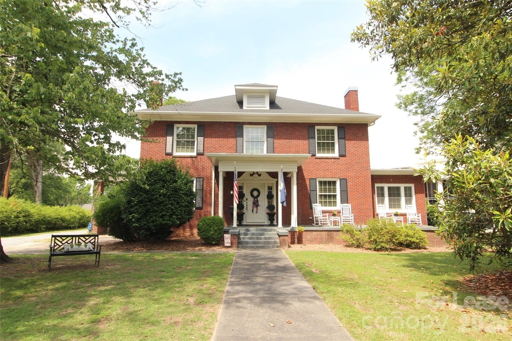 204 Kings Mountain Street - Photo 0