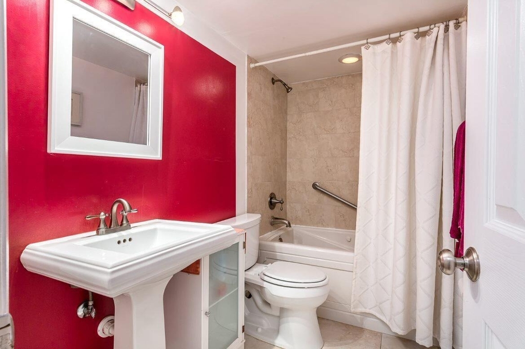 2255 Lindell Boulevard - Photo 14