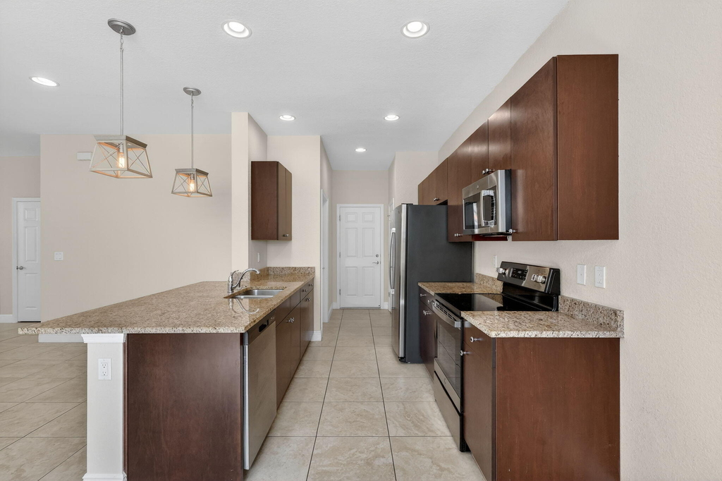 1609 Nw Cataluna Circle - Photo 11