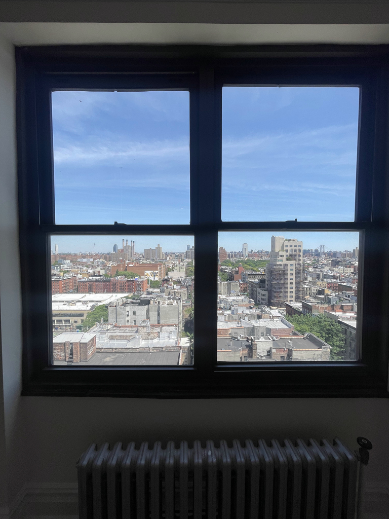 2nd Avenue - Photo 4