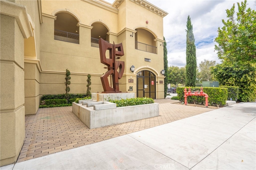 10294 Artesia - Photo 0