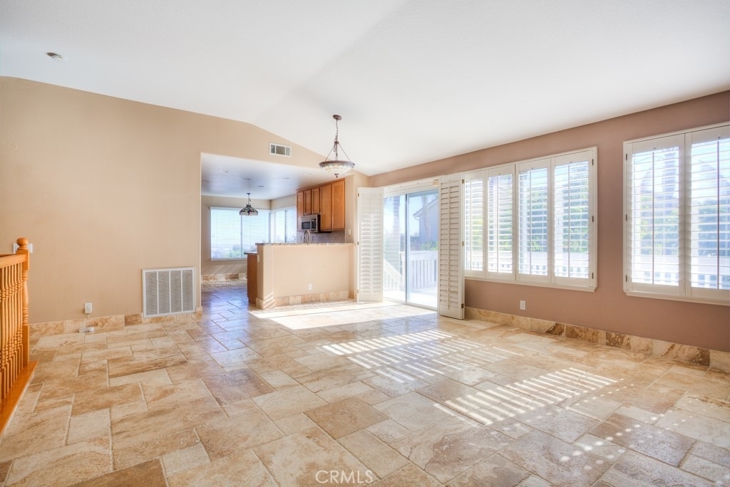 2029 Vista Del Sol - Photo 7