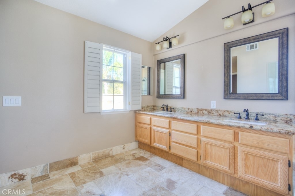 2029 Vista Del Sol - Photo 19