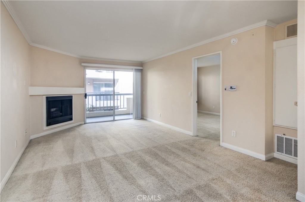 5500 Owensmouth Avenue - Photo 1