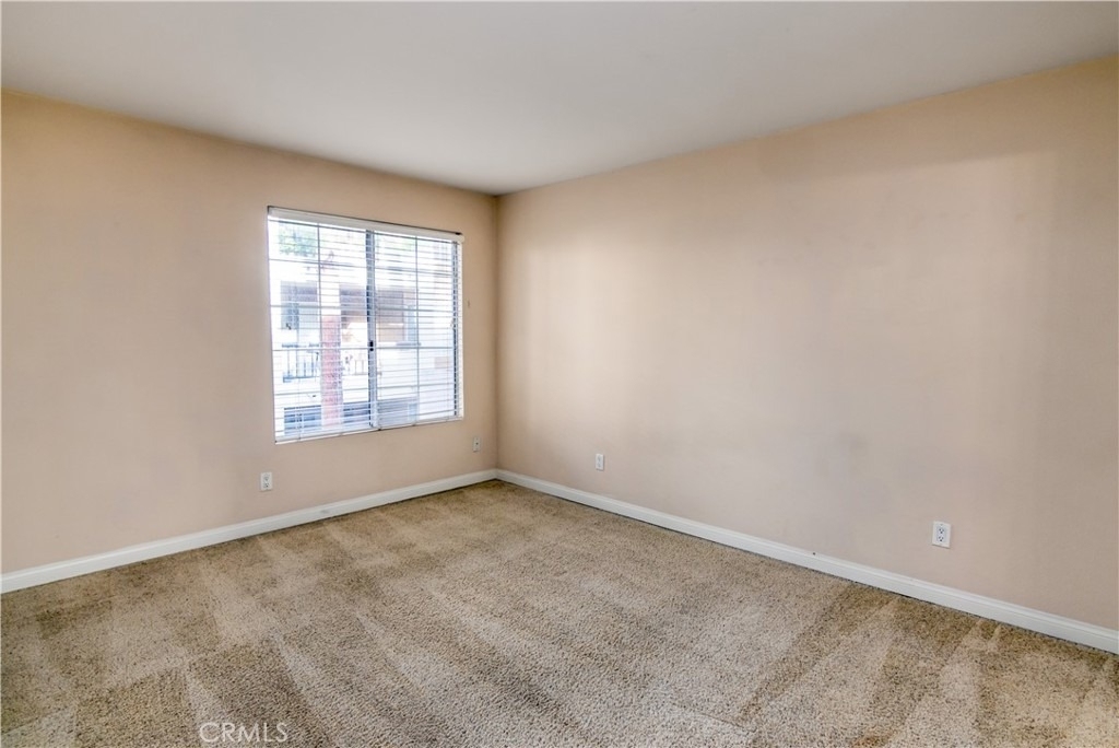 5500 Owensmouth Avenue - Photo 5