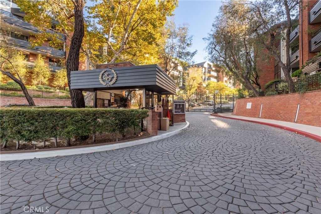 4774 Park Encino - Photo 0