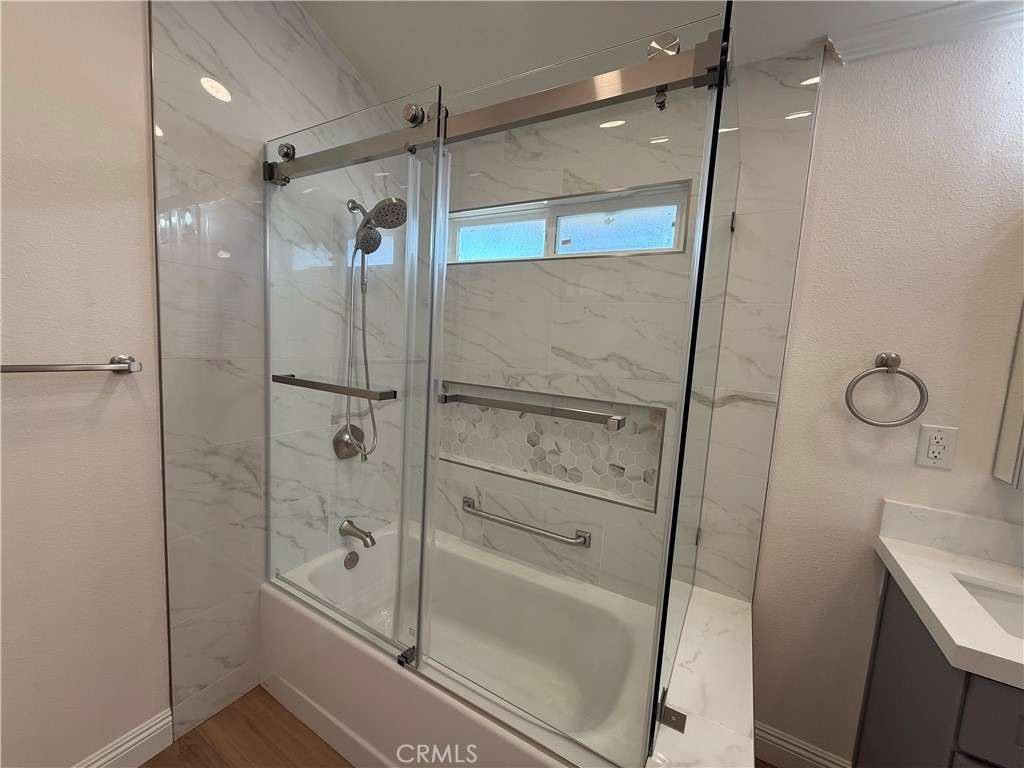 5621 Kenwood - Photo 10
