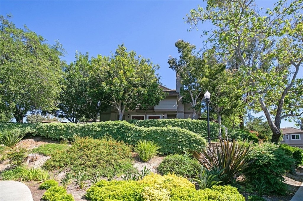 24392 Kingston Court - Photo 2